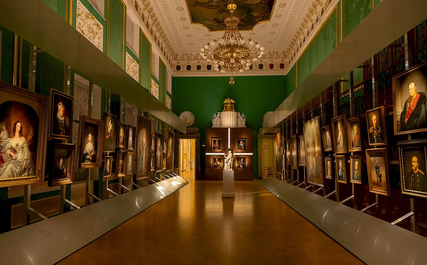 Арт-медиации по выставке «В зеркале судьбы. Русский исторический портрет»